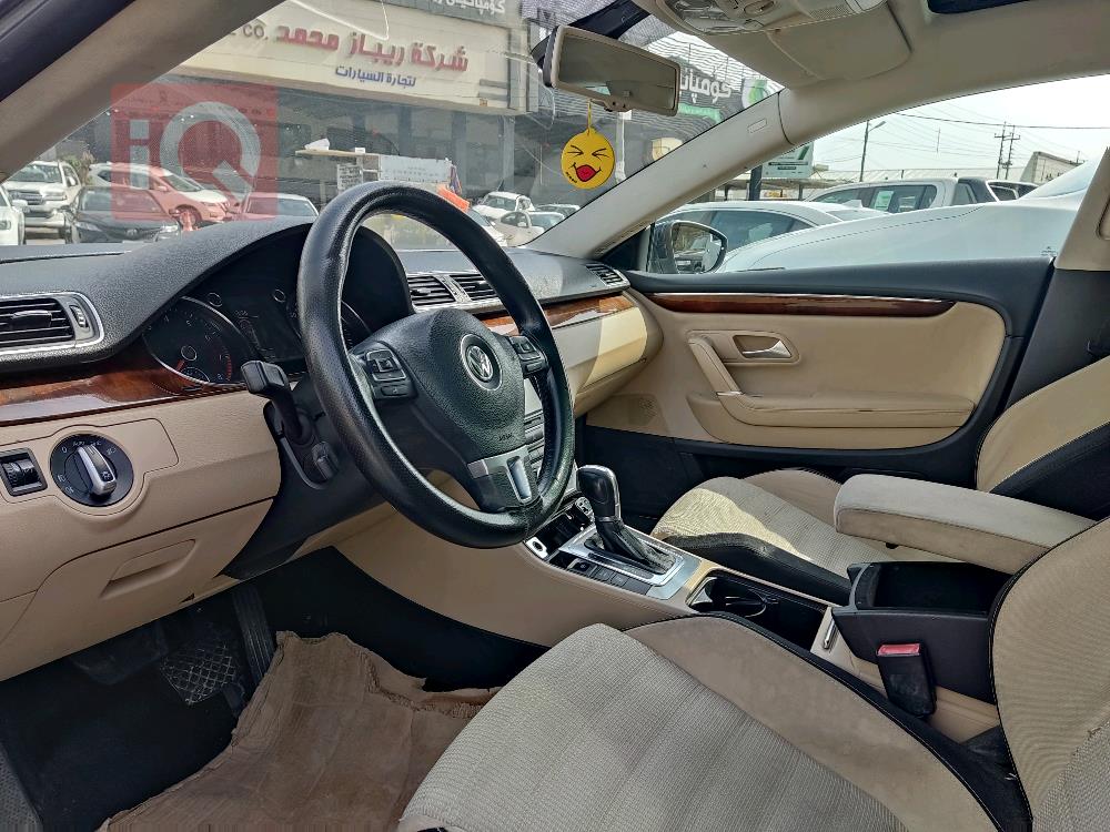 فولكسفاغن باسات CC